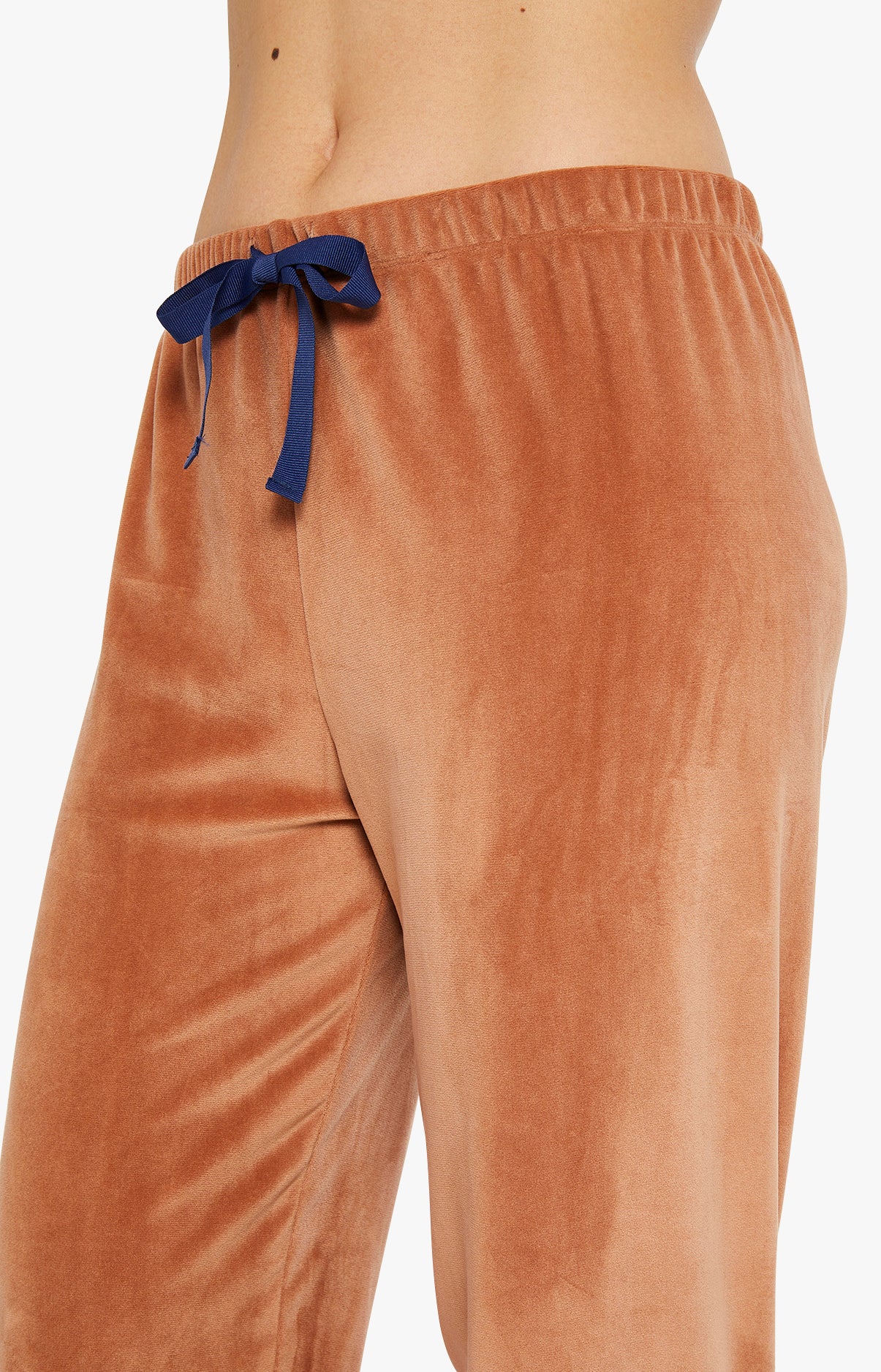 Pyjama long boutonné Femme Velours Caramel Beige et Marron 7