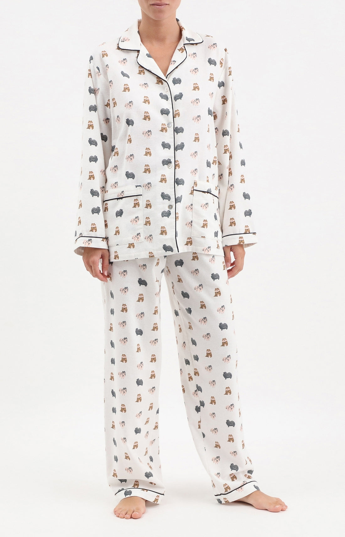 Pyjama long boutonné femme chien spitz blanc cassé 1