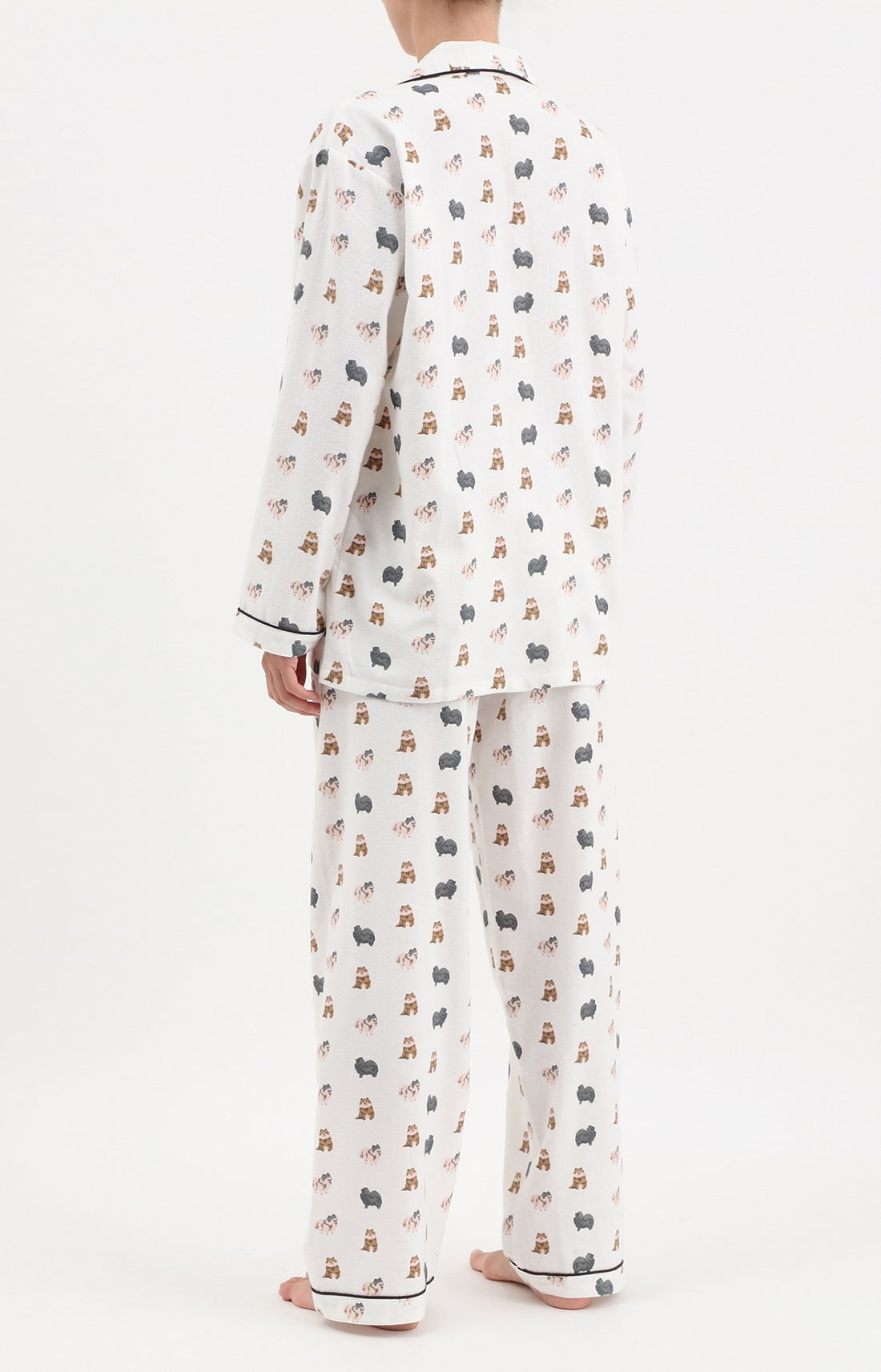 Pyjama long boutonné femme chien spitz blanc cassé 3